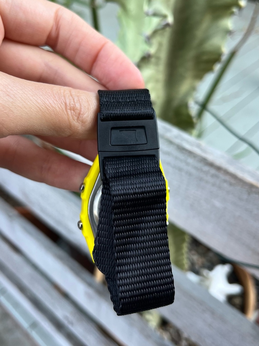 Shark Clip Watch: needs new battery but good to go! π¦ - Picture 3 of 5